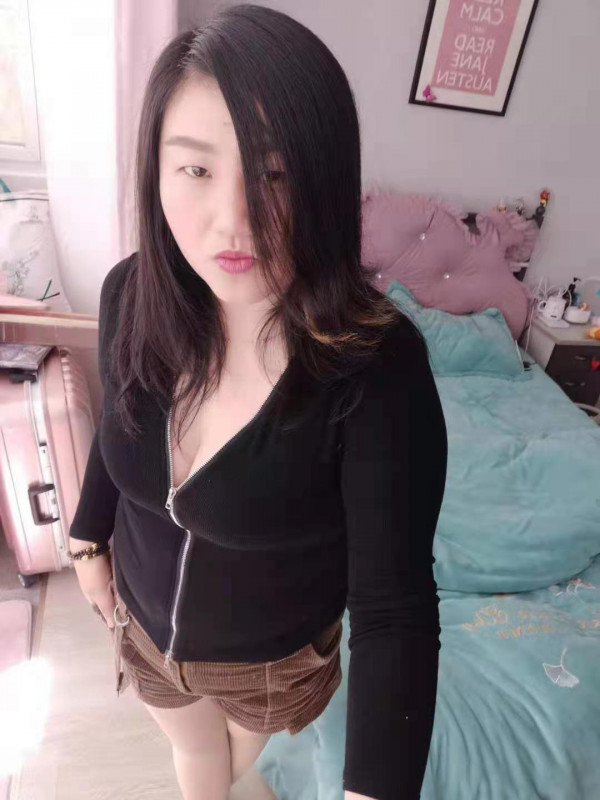 汉中门少妇和她室友